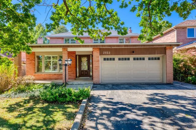2152 Munn's Avenue, Oakville