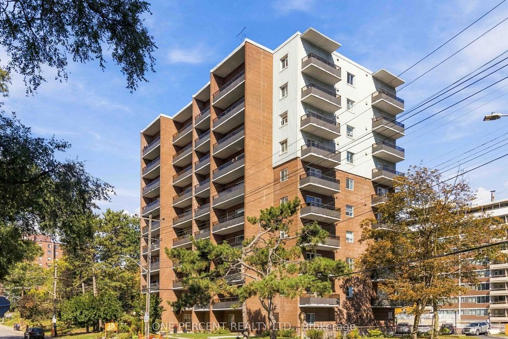 15 Elizabeth Street N 904, Mississauga