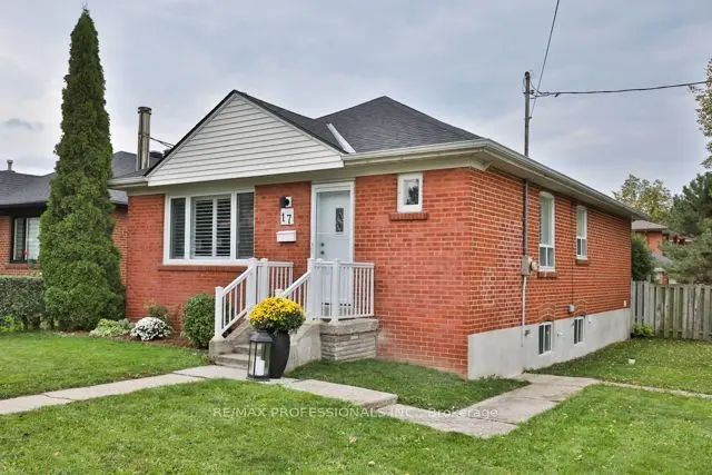 17 Loney Avenue, Toronto W05
