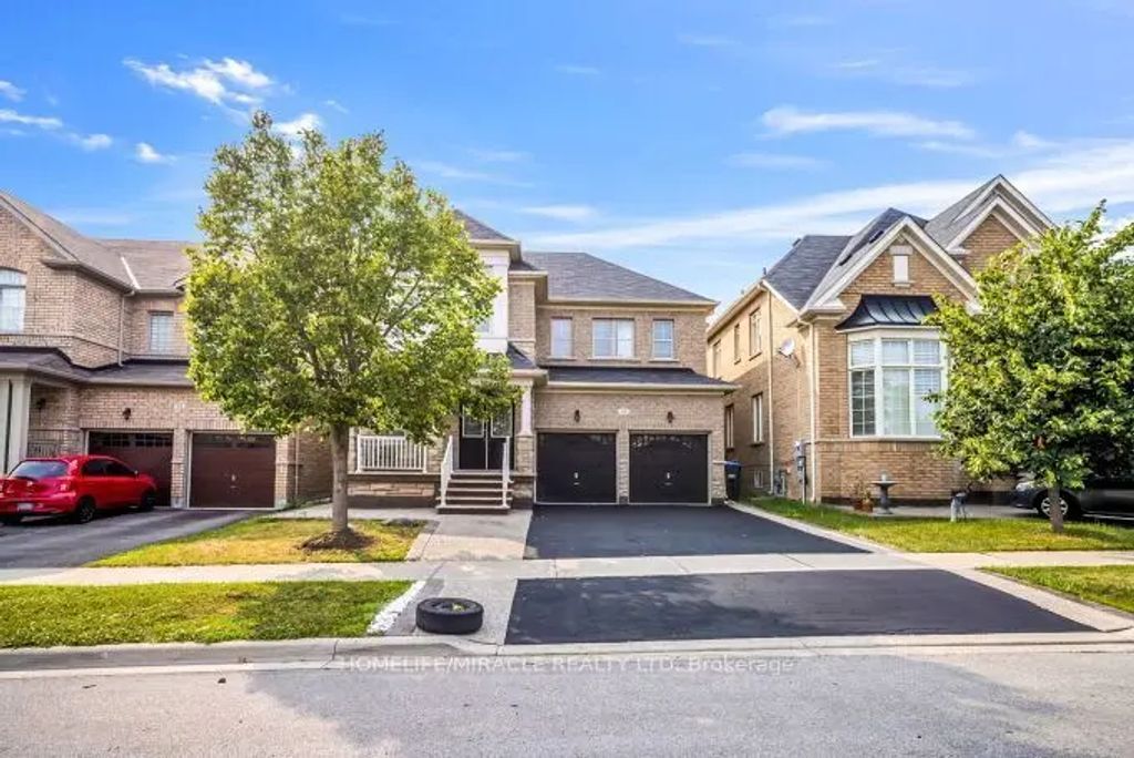 14 Bonnie Braes Drive, Brampton