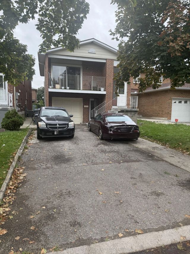 23 Deerpark Crescent, Brampton