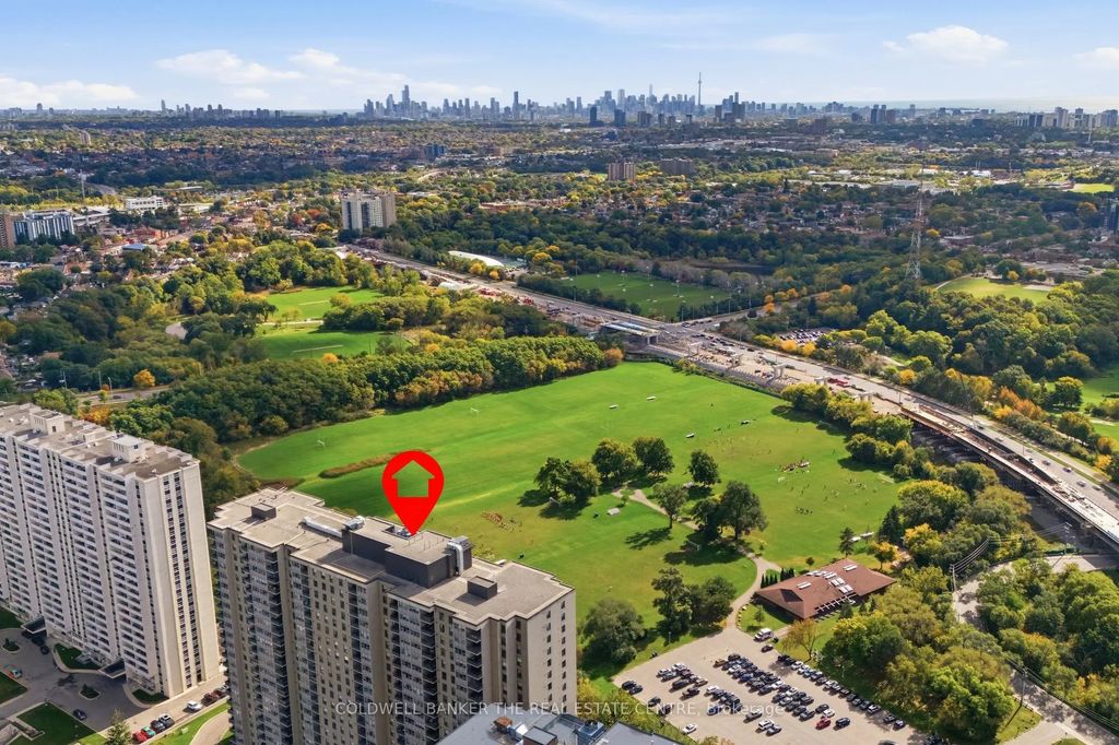 75 Emmett Avenue 907, Toronto W04