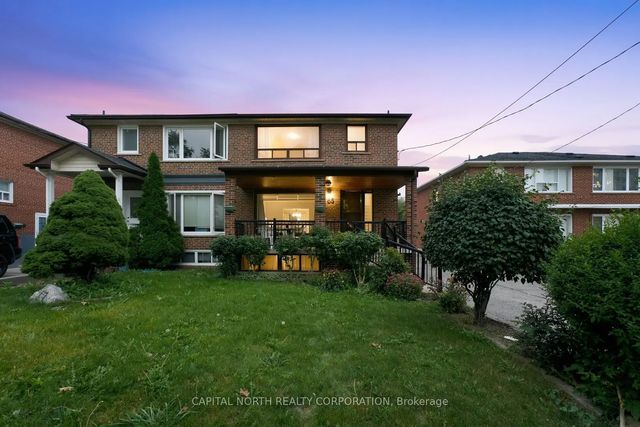 65 Falstaff Avenue, Toronto W04