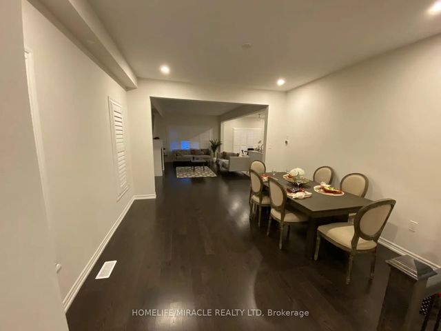 100 Dolobram Trail, Brampton
