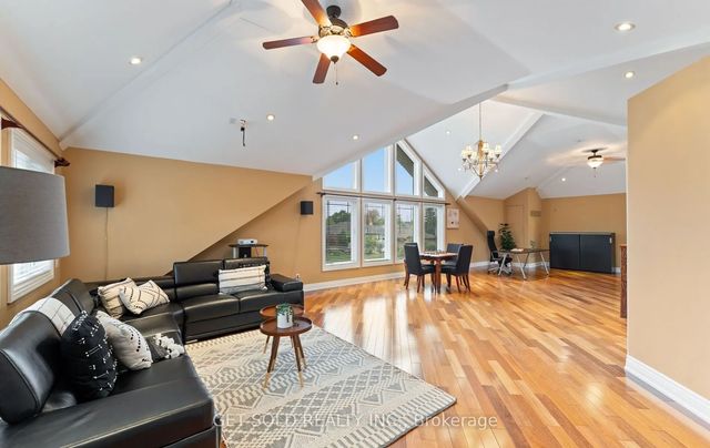 19 Feller Road, Toronto W09