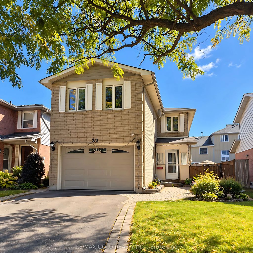32 Steven Court, Brampton
