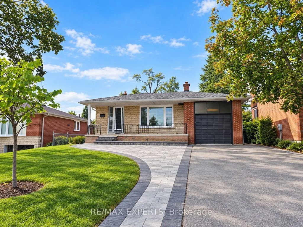 24 Roskell Crescent, Toronto W05