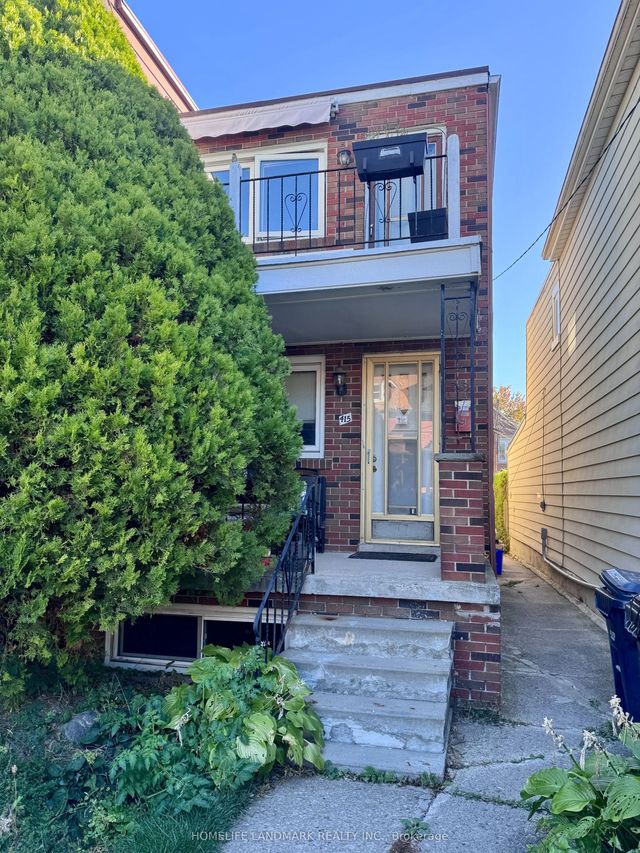 415 Delaware Avenue Lower, Toronto W02