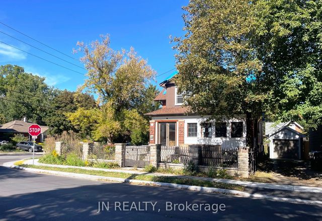 100 Mill Street N, Brampton