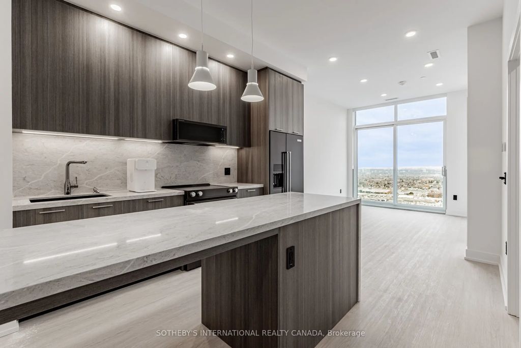 31 York Garden Way 505, Toronto W04