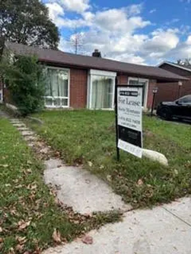 64 Lexington Avenue Basement, Toronto W10