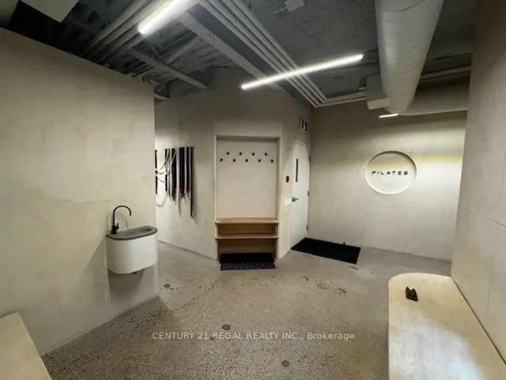 1564 Queen Street W 2nd Floor, Toronto W01