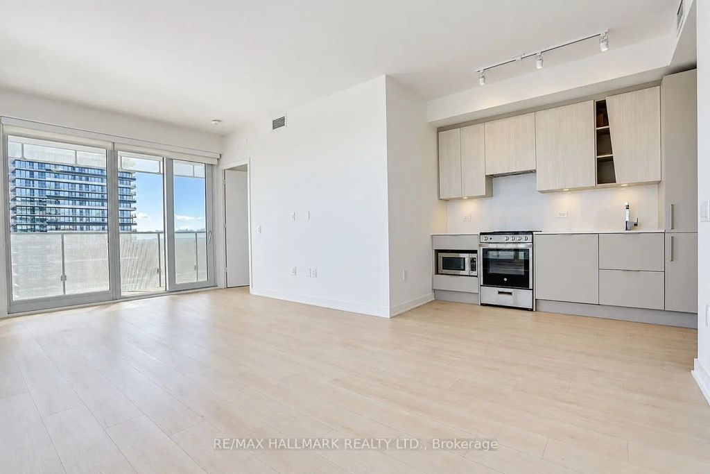 3900 Confederation Parkway 5504, Mississauga