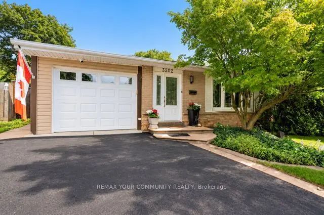 3202 Centennial Drive E, Burlington