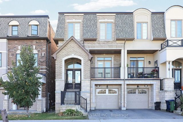 13 Father Redmond Way, Toronto W06
