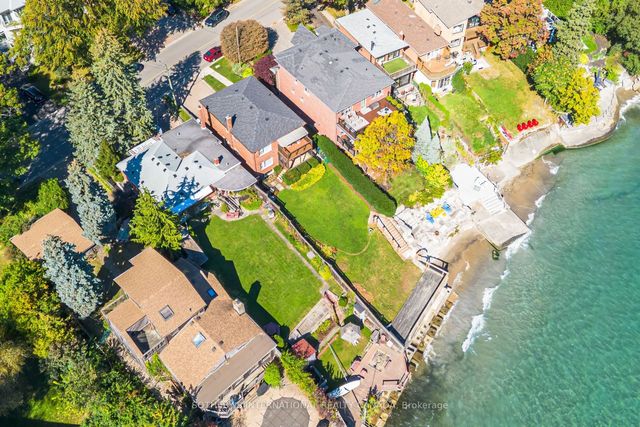 407 Lake Promenade, Toronto W06