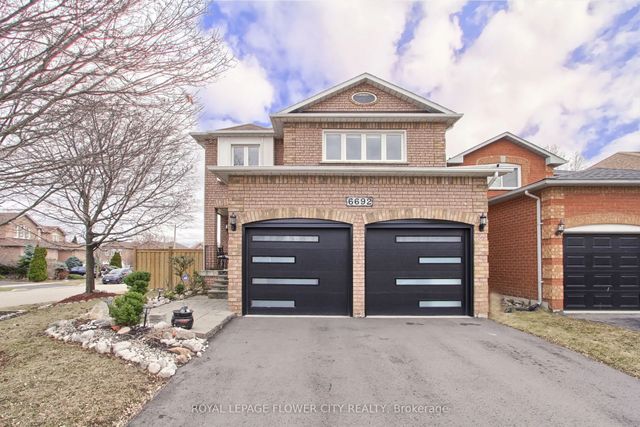 6692 Meteor Court, Mississauga