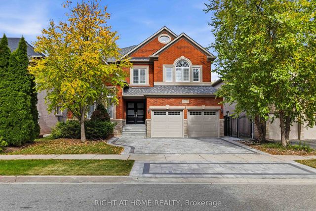 1213 Lindenrock Drive, Oakville