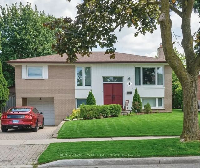 5 Conamore Crescent, Toronto W05