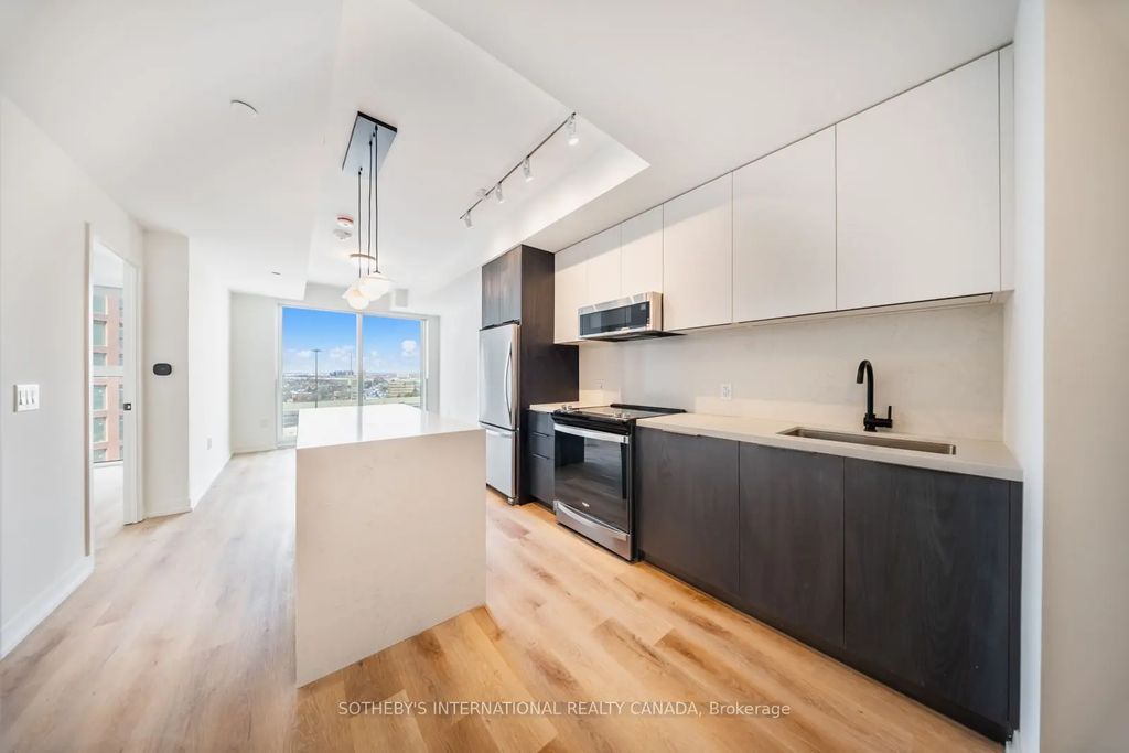 5 York Garden Way 1701, Toronto W04