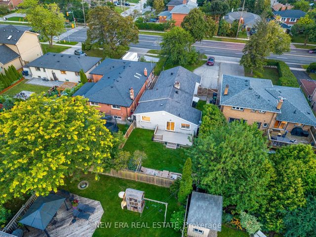 4246 Bloor Street W, Toronto W08