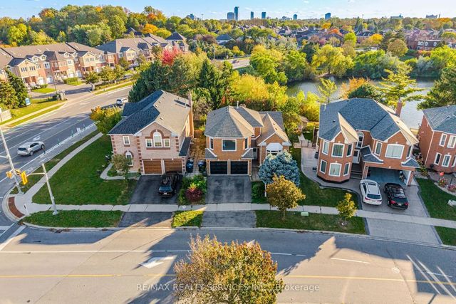 4 Leeward Drive, Brampton