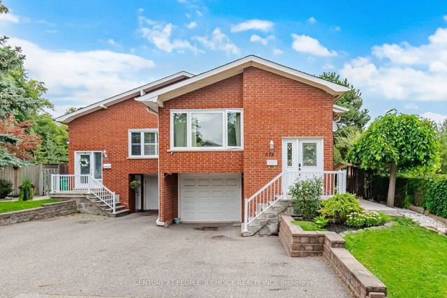 578 Cavell Drive, Mississauga