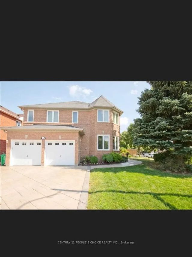 60 Hollybush Street Upper, Brampton