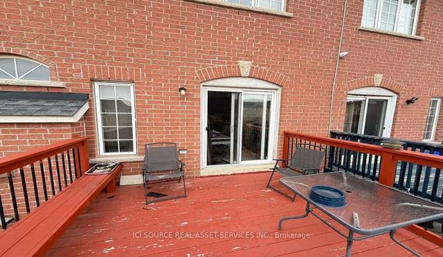 26 Pefferlaw Circle Upper, Brampton