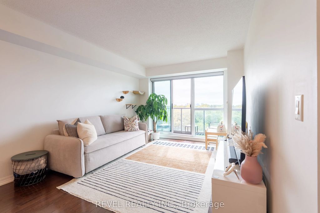 1403 Royal York Road 603, Toronto W09