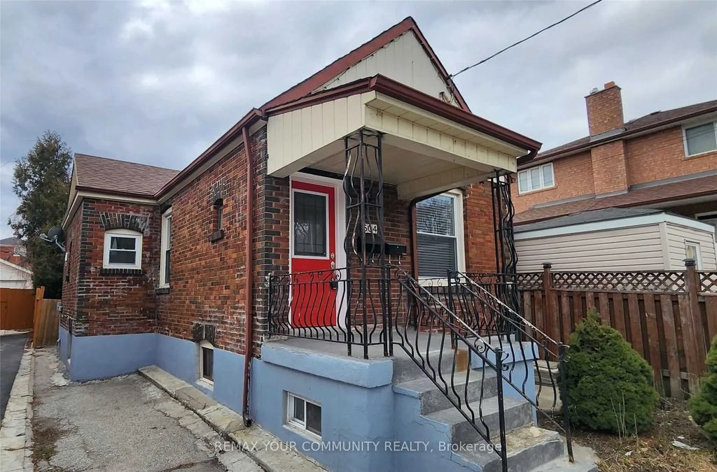504 Caledonia Road Main, Toronto W03