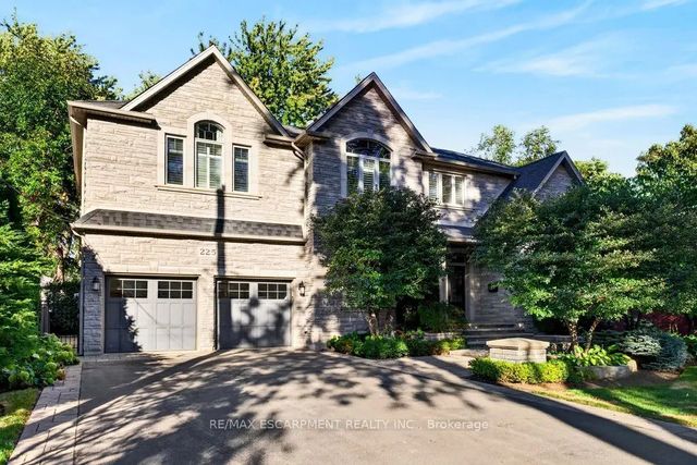 225 Lakeside Avenue, Burlington