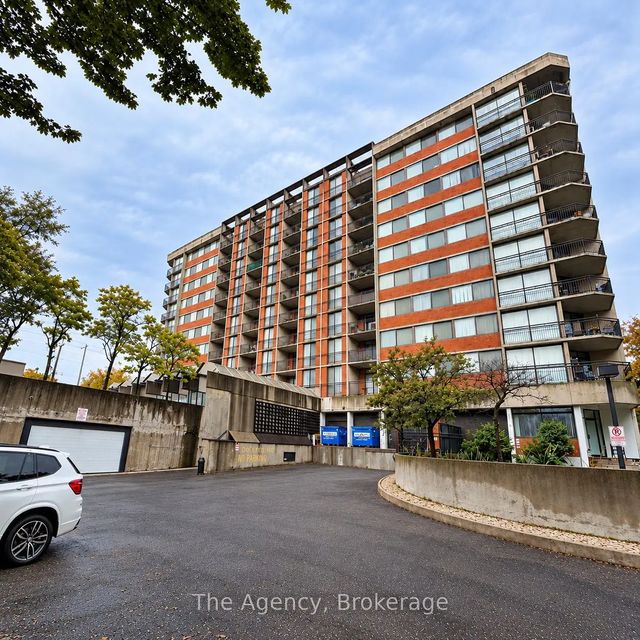 2200 Sherobee Road 106, Mississauga