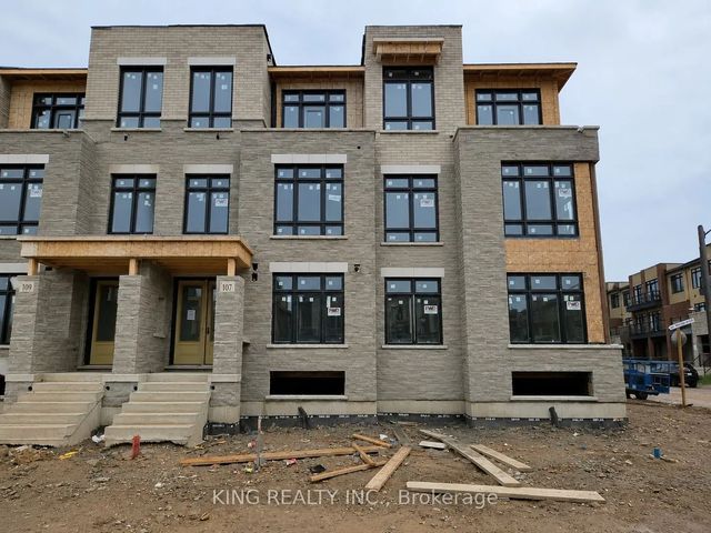 107 Jack Bowerbank Boulevard, Oakville