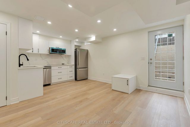 5623 Longboat Avenue Bsmt, Mississauga
