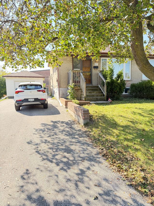 97 Post Road Lower, Brampton