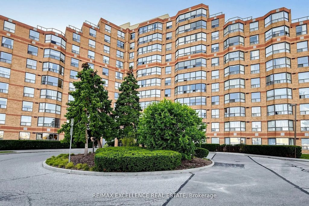 6 Humberline Drive 524, Toronto W10