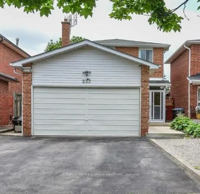 233 Murray Street Upper, Brampton