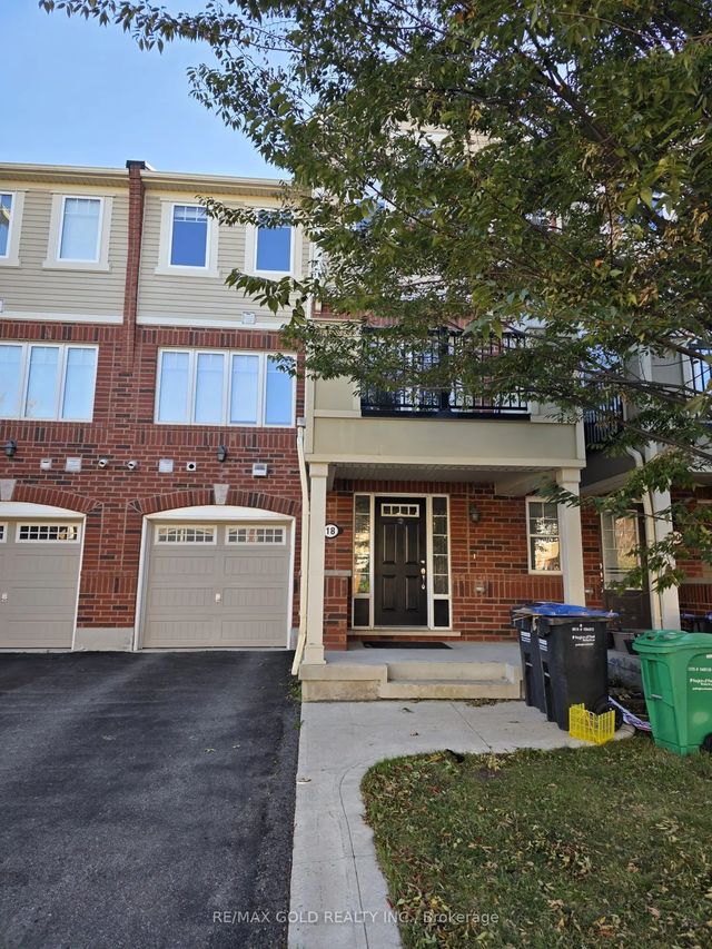 18 Arnprior Road, Brampton