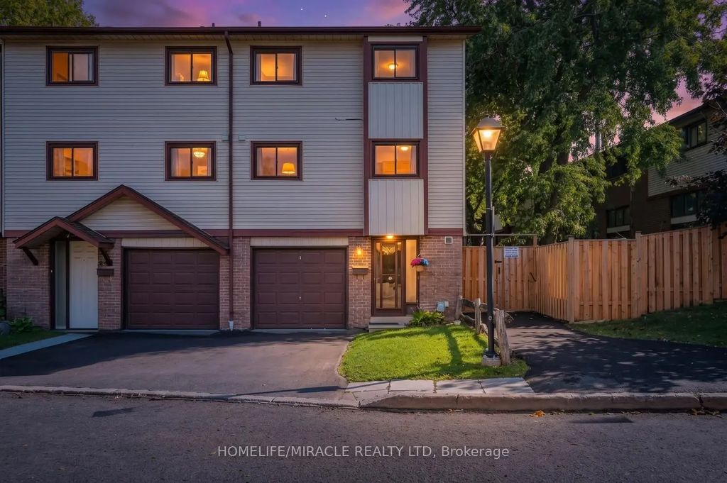 63 Mccallum Court, Brampton