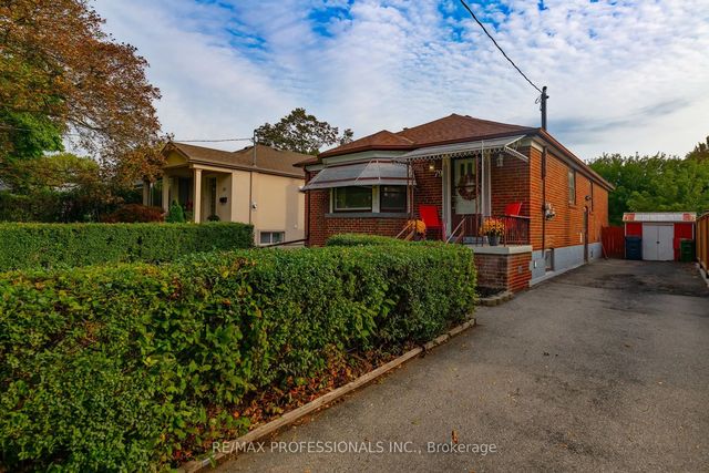 79 Silverhill Drive, Toronto W08