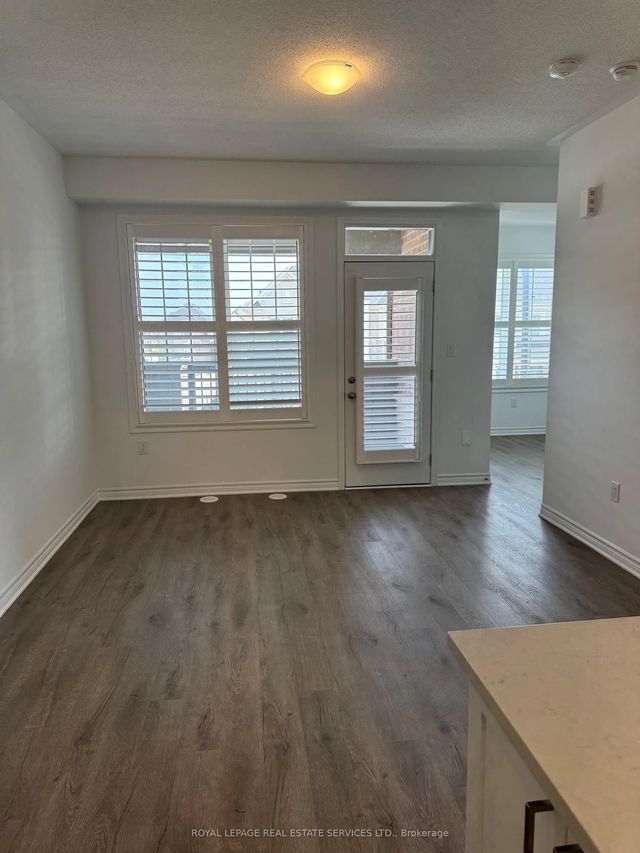 1575 Denison Place, Milton