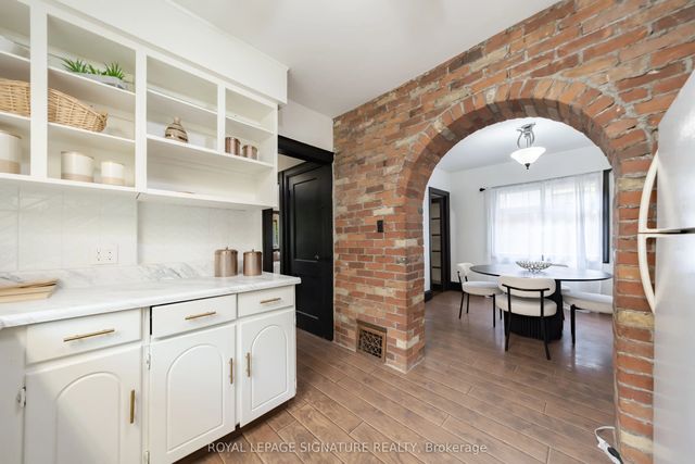 234 John Street, Toronto W04
