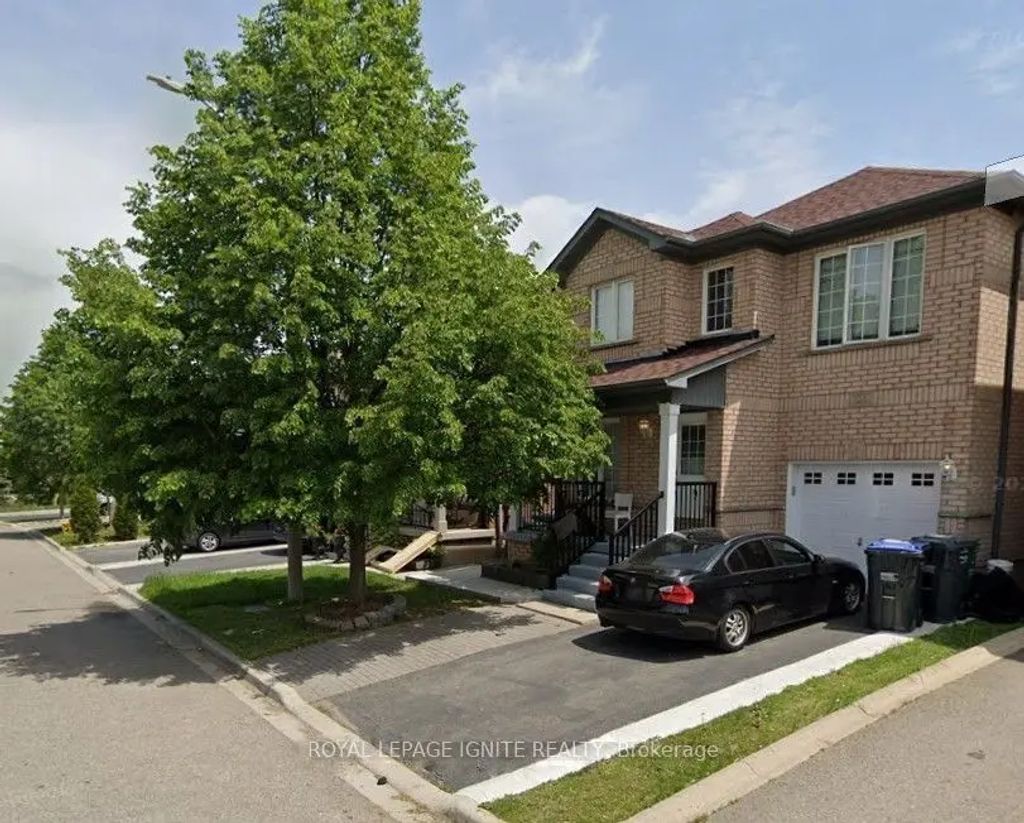 26 Roxton Crescent, Brampton