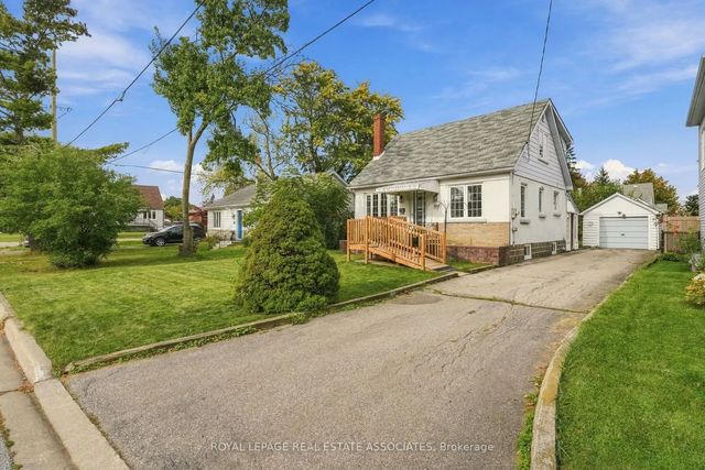 989 Pelham Avenue, Mississauga