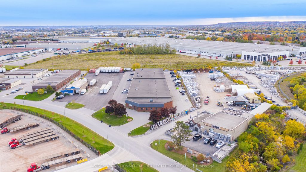 1140 Heritage Road 12, Burlington