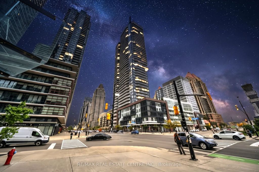 4065 Confederation Parkway N 3803, Mississauga