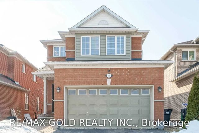 9 Blue Lake Avenue, Brampton