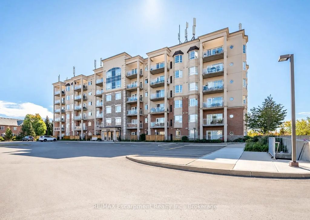 1379 Costigan Road 310, Milton
