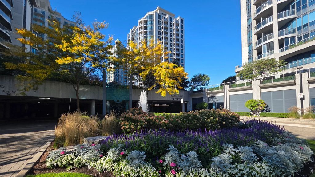 2083 Lake Shore Boulevard 914, Toronto W06